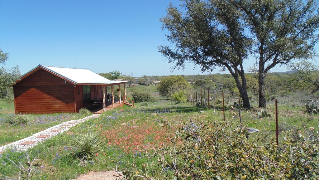 Texas T Bed And Breakfast Llano Eksteriør bilde