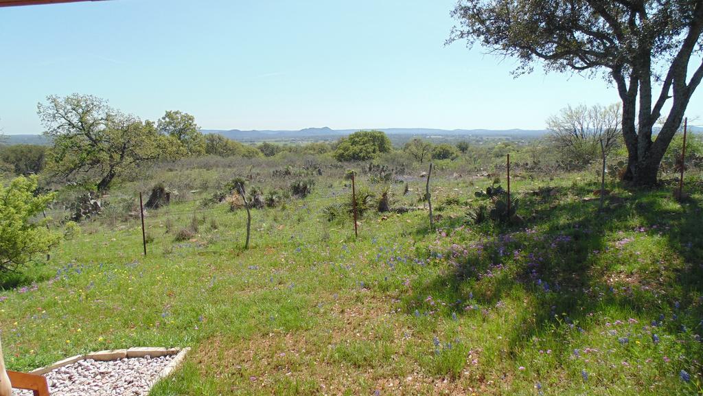 Texas T Bed And Breakfast Llano Eksteriør bilde